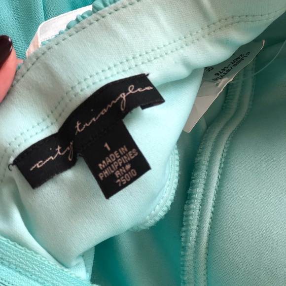 NWT Halter Mesh Gown - Picture 7 of 8